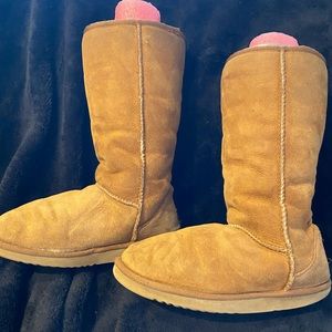 Tan Ugg boots